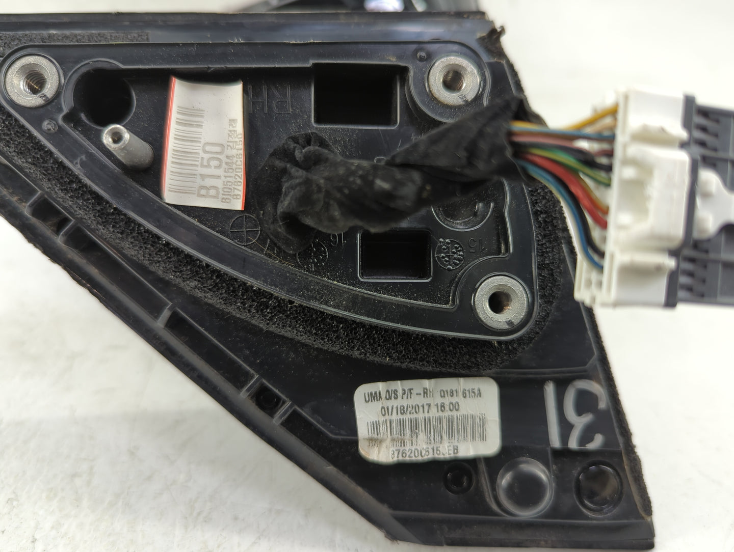 2016-2020 Kia Sorento Passenger Side View Mirror - Right Door Mirror OEM Used - Oemusedautoparts1.com