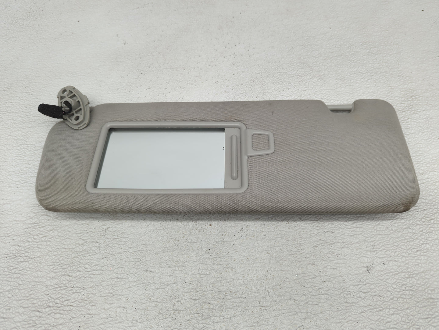 2016-2020 Kia Sorento Sun Visor Shade Replacement Driver Left Mirror Fits Fits 2016 2017 2018 2019 2020 OEM Used Auto Parts 