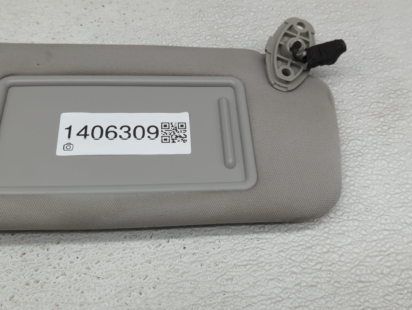 2016-2020 Kia Sorento Sun Visor Shade Replacement Passenger Right Mirror Fits Fits 2016 2017 2018 2019 2020 OEM Used Auto Pa