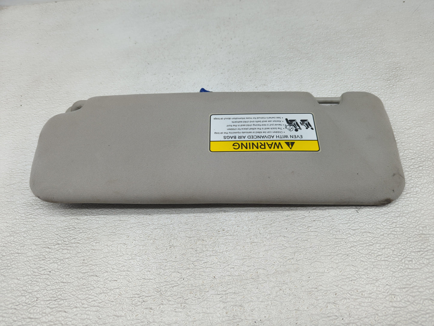2016-2020 Kia Sorento Sun Visor Shade Replacement Passenger Right Mirror Fits Fits 2016 2017 2018 2019 2020 OEM Used Auto Pa