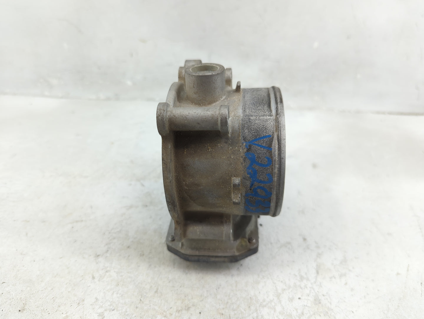 2014-2018 Kia Sorento Throttle Body P/N:35100-3CAA0 Fits Fits 2012 2013 2014 2015 2016 2017 2018 OEM Used Auto Parts - Oemus