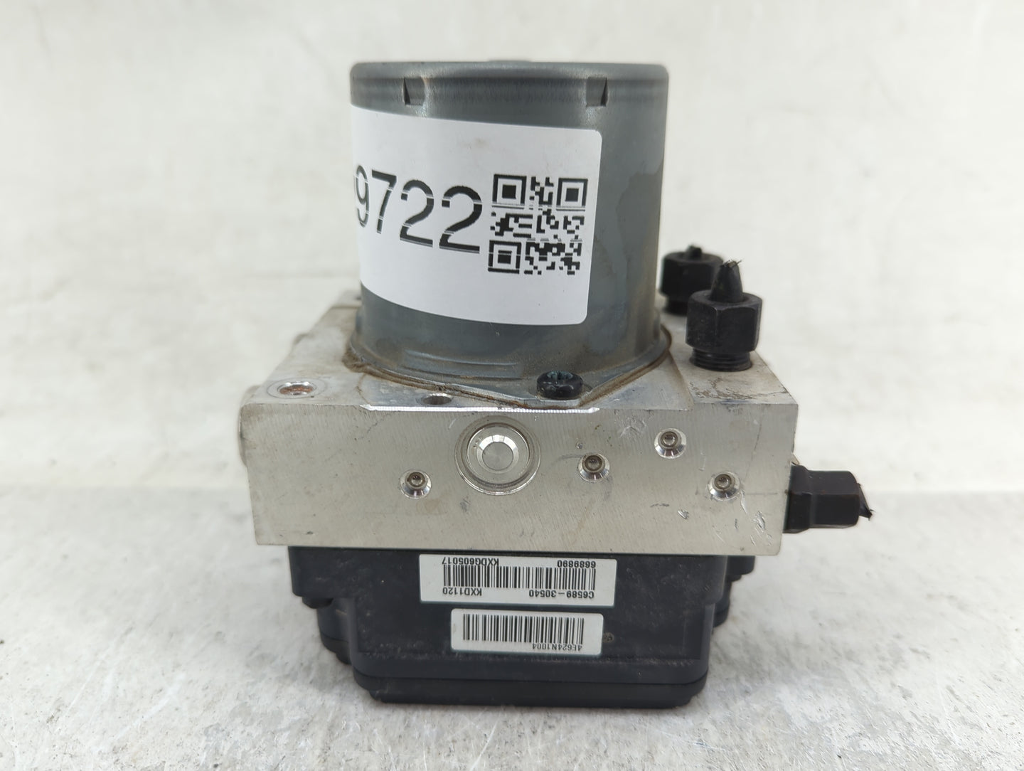 2016-2018 Kia Sorento ABS Pump Control Module Replacement P/N:58900-C6800 Fits Fits 2016 2017 2018 OEM Used Auto Parts - Oem