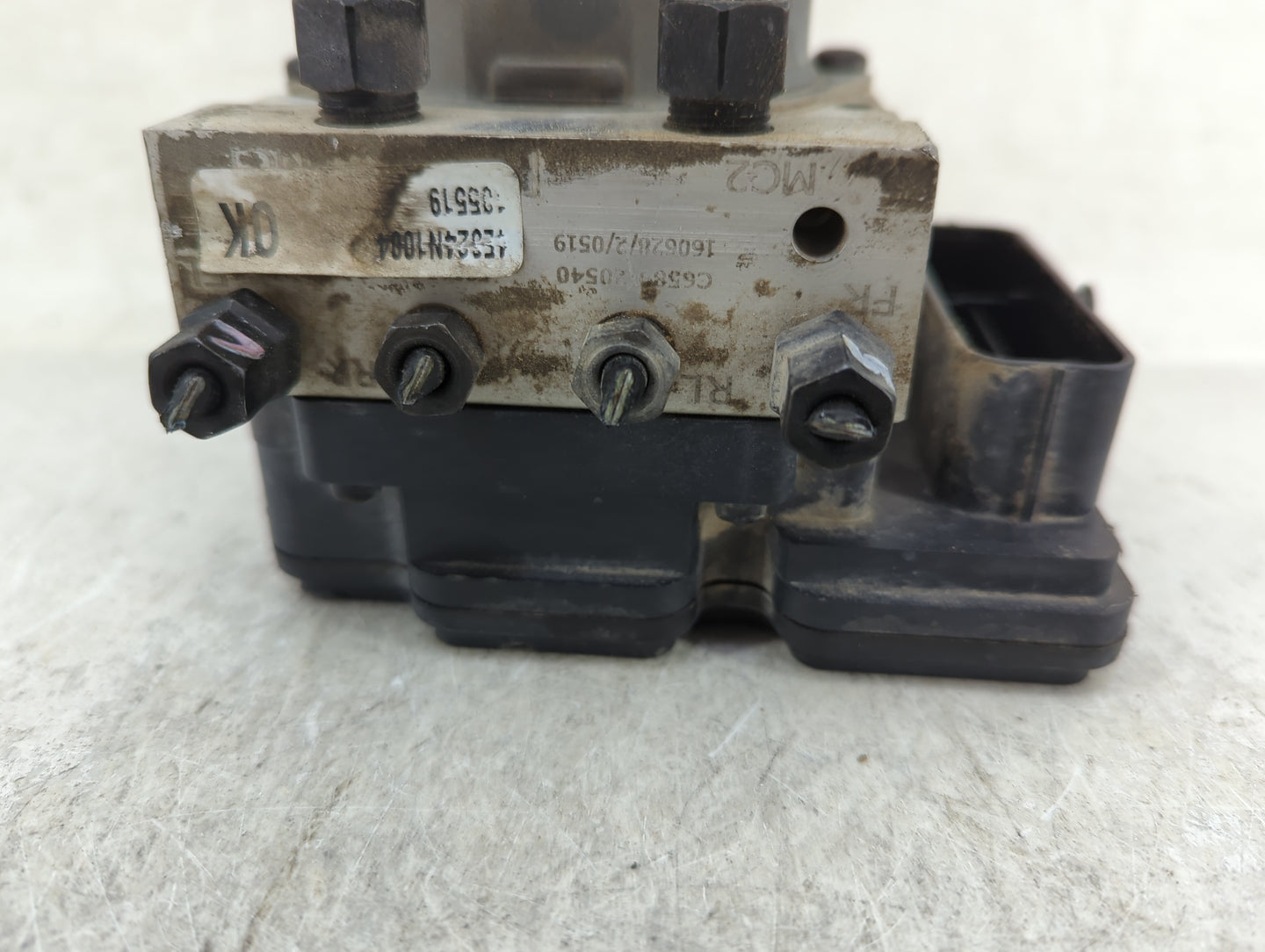 2016-2018 Kia Sorento ABS Pump Control Module Replacement P/N:58900-C6800 Fits Fits 2016 2017 2018 OEM Used Auto Parts - Oem