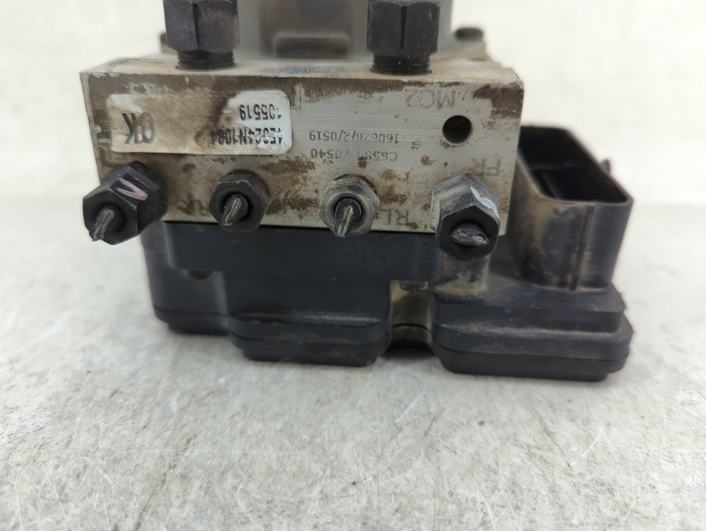 2016-2018 Kia Sorento ABS Pump Control Module Replacement P/N:58900-C6800 Fits Fits 2016 2017 2018 OEM Used Auto Parts - Oem