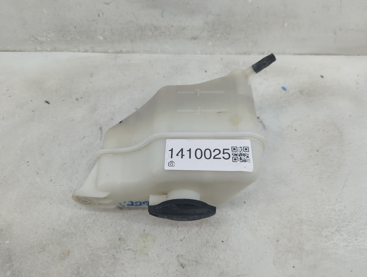 2014-2020 Kia Sorento Radiator Coolant Overflow Expansion Tank Bottle 1410025 - Oemusedautoparts1.com