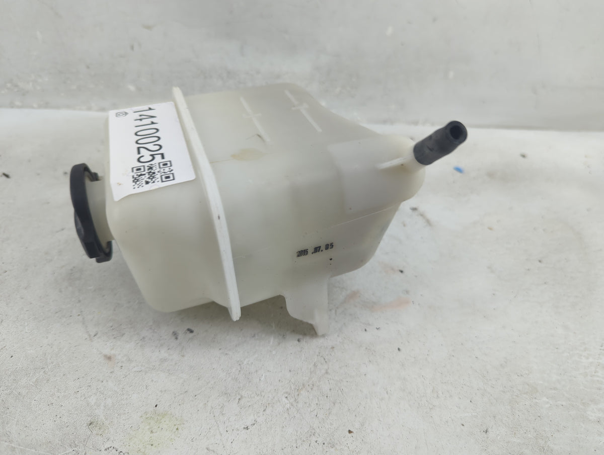 2014-2020 Kia Sorento Radiator Coolant Overflow Expansion Tank Bottle 1410025 - Oemusedautoparts1.com