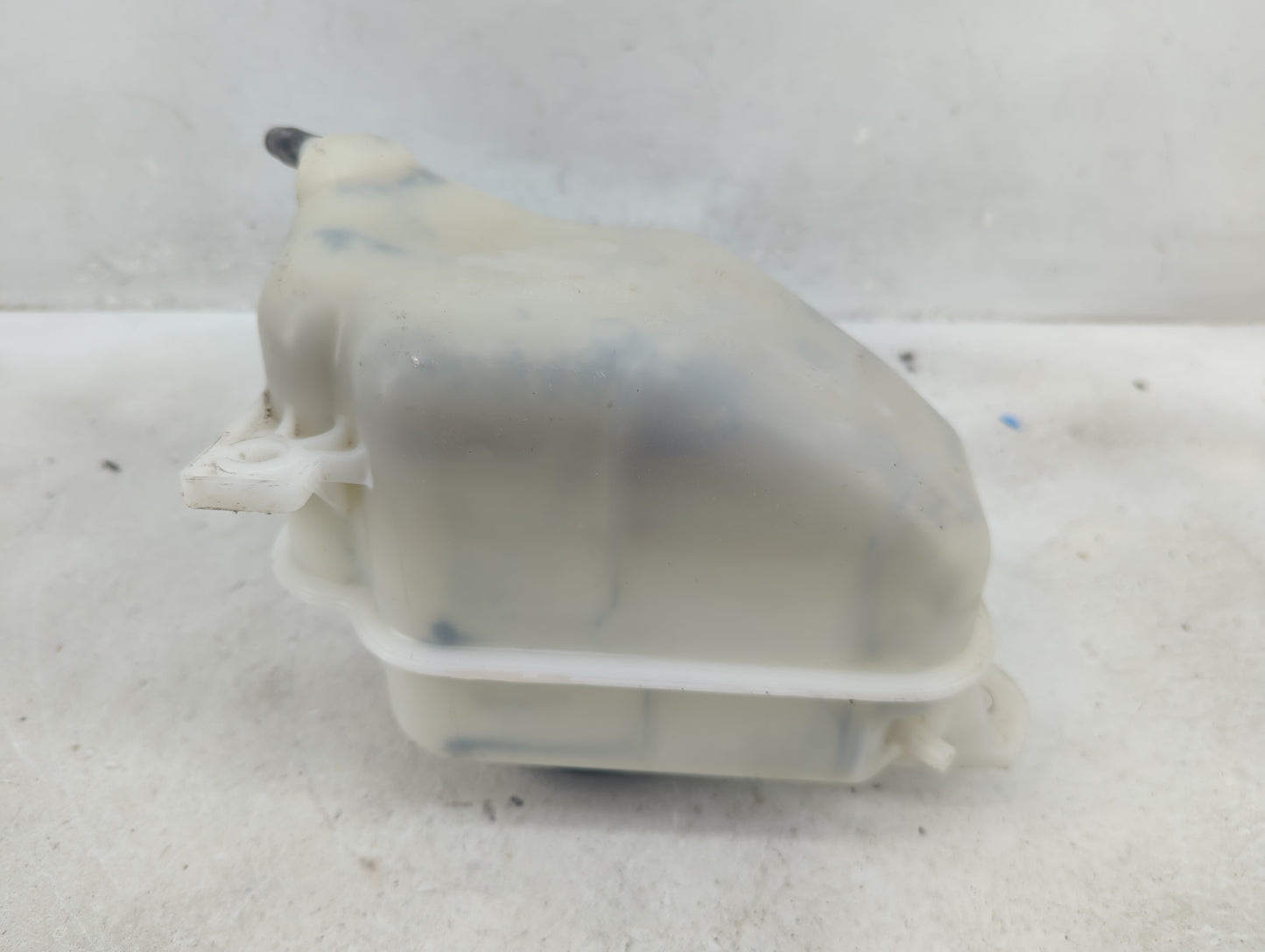 2014-2020 Kia Sorento Radiator Coolant Overflow Expansion Tank Bottle 1410025 - Oemusedautoparts1.com