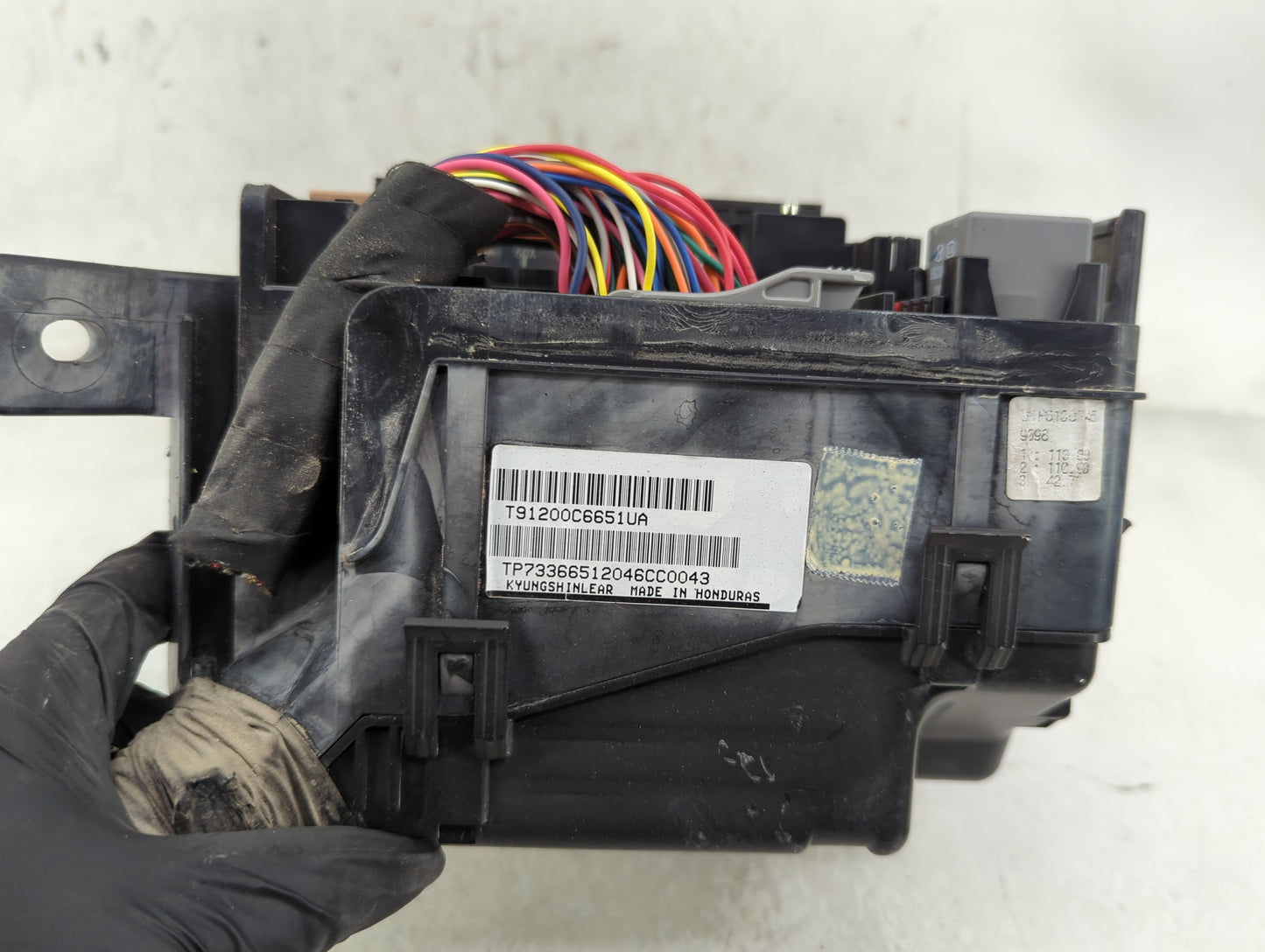 2016-2018 Kia Sorento Fusebox Fuse Box Panel Relay Module P/N:91950-C5300 Fits Fits 2016 2017 2018 OEM Used Auto Parts - Oem