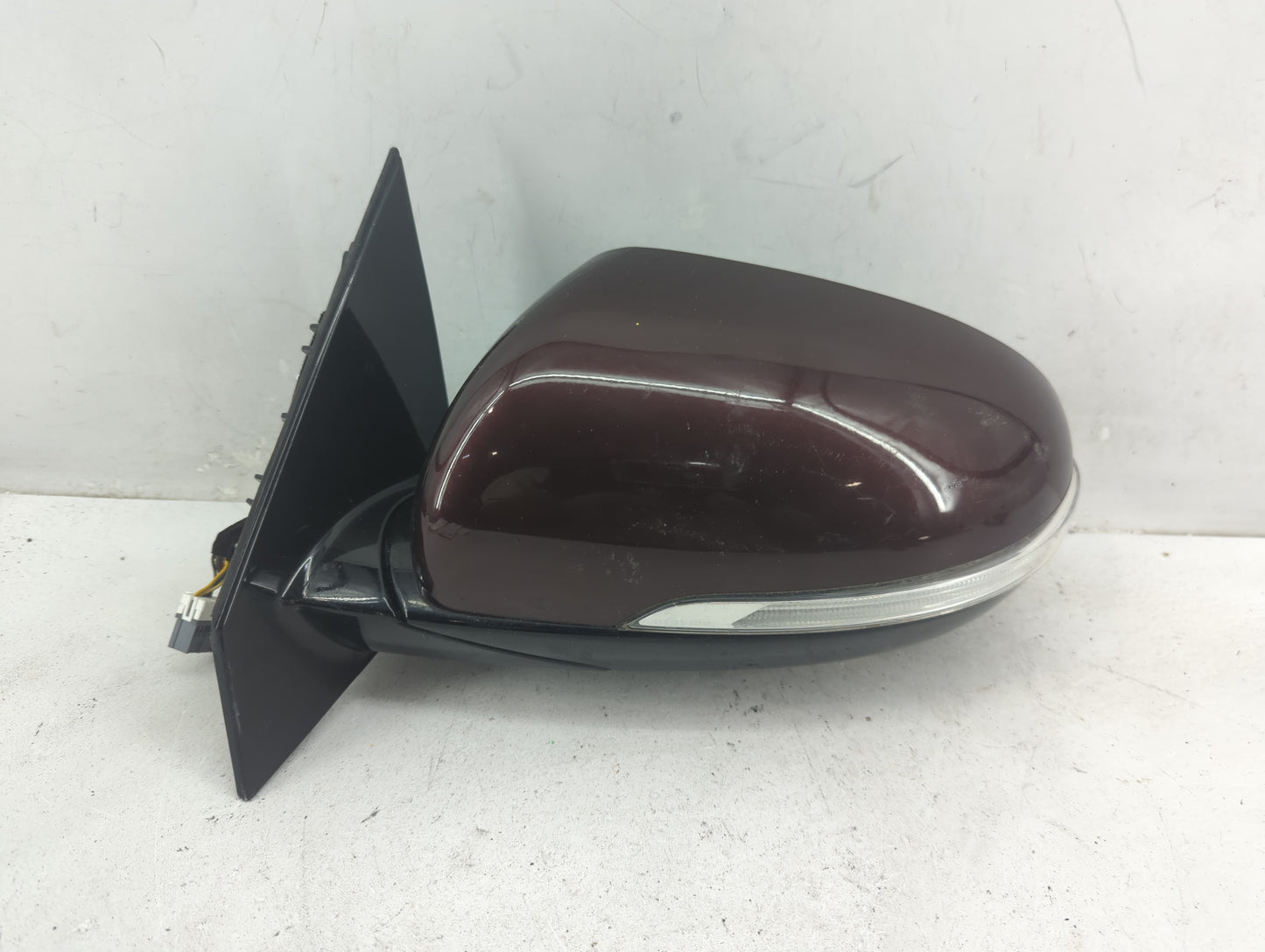 2017-2020 Kia Sorento Driver Side View Mirror - Left Door Mirror OEM Used - Oemusedautoparts1.com