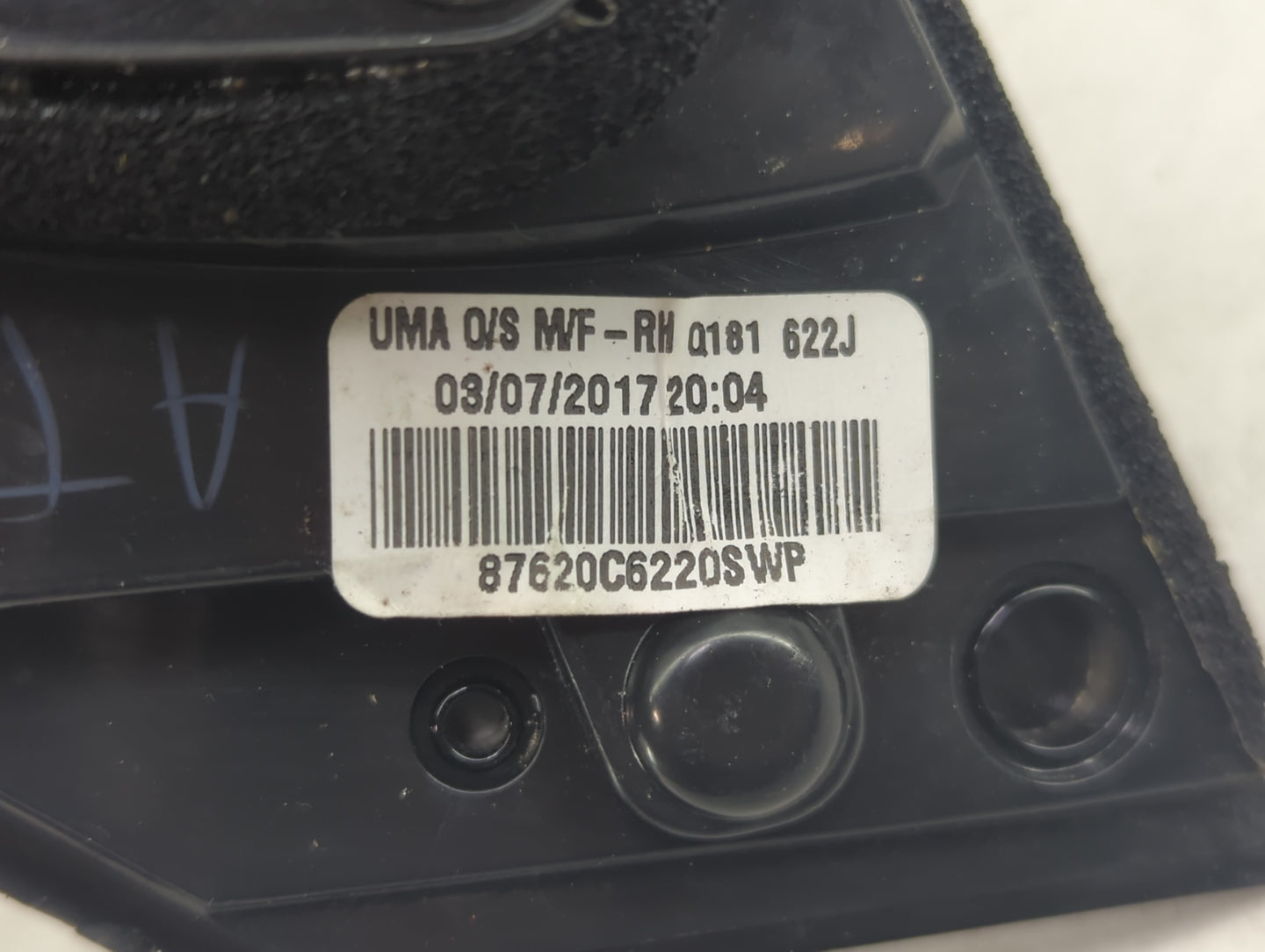 2017-2020 Kia Sorento Passenger Side View Mirror - Right Door Mirror OEM Used - Oemusedautoparts1.com