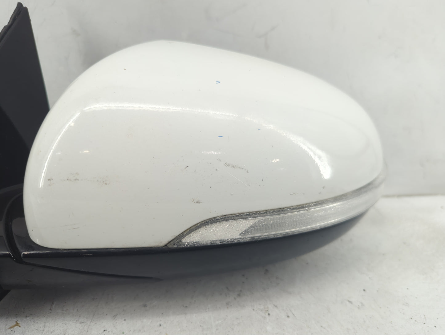2017-2020 Kia Sorento Driver Side View Mirror - Left Door Mirror OEM Used - Oemusedautoparts1.com