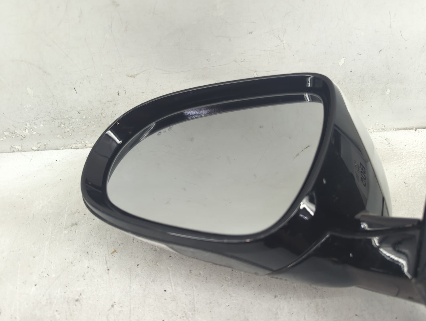 2017-2020 Kia Sorento Driver Side View Mirror - Left Door Mirror OEM Used - Oemusedautoparts1.com