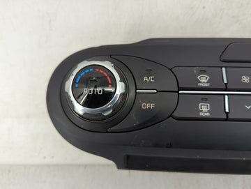 2017-2018 Kia Sorento Climate Control Module Temperature AC/Heater Replacement P/N:97250-C6560 Fits Fits 2017 2018 OEM Used Auto Parts
