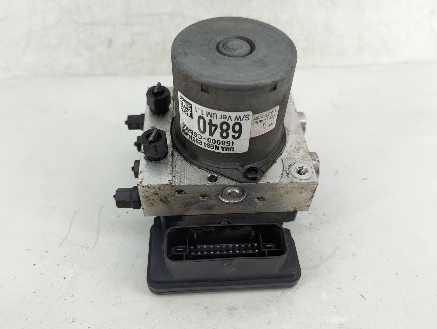 2016-2018 Kia Sorento ABS Pump Control Module Replacement P/N:58900-C6840 Fits Fits 2016 2017 2018 OEM Used Auto Parts - Oem