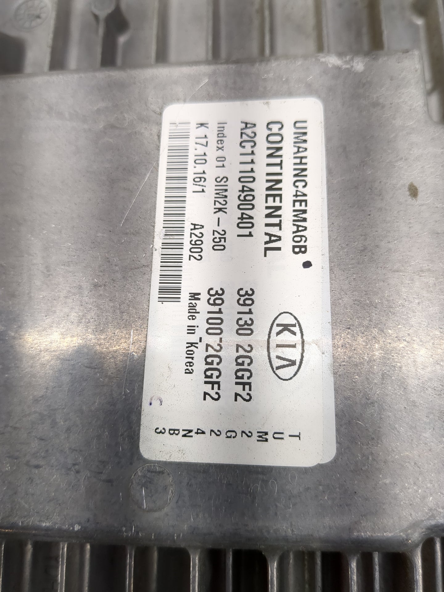 2016-2018 Kia Sorento PCM Engine Control Computer ECU ECM PCU OEM P/N:39100-2GGF2 Fits Fits 2016 2017 2018 OEM Used Auto Par
