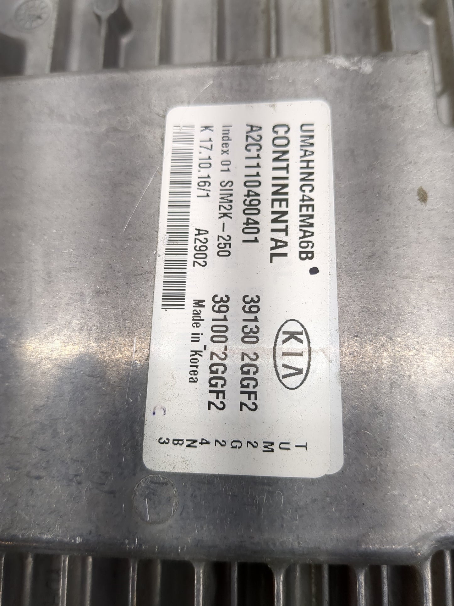 2016-2018 Kia Sorento PCM Engine Control Computer ECU ECM PCU OEM P/N:39100-2GGF2 Fits Fits 2016 2017 2018 OEM Used Auto Par