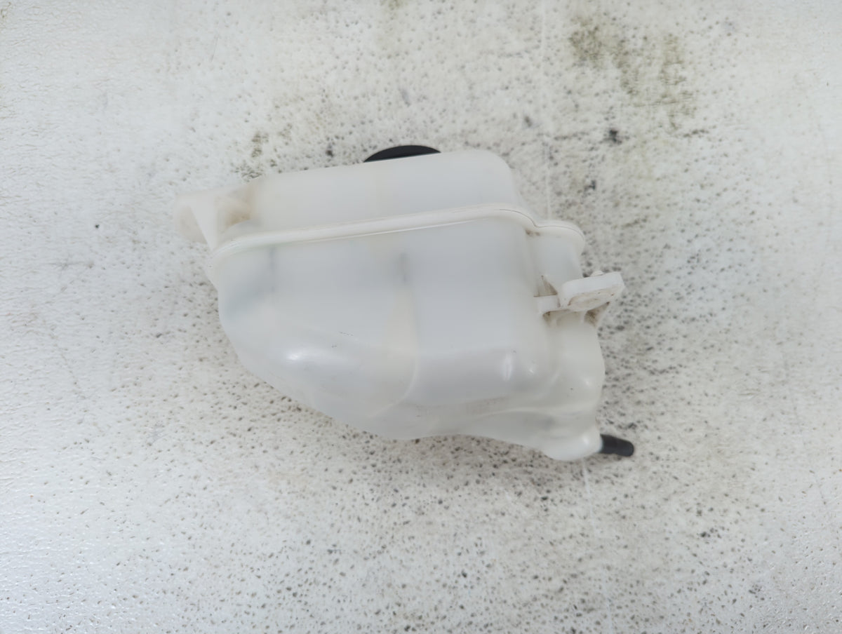 2014-2020 Kia Sorento Radiator Coolant Overflow Expansion Tank Bottle 1432390 - Oemusedautoparts1.com