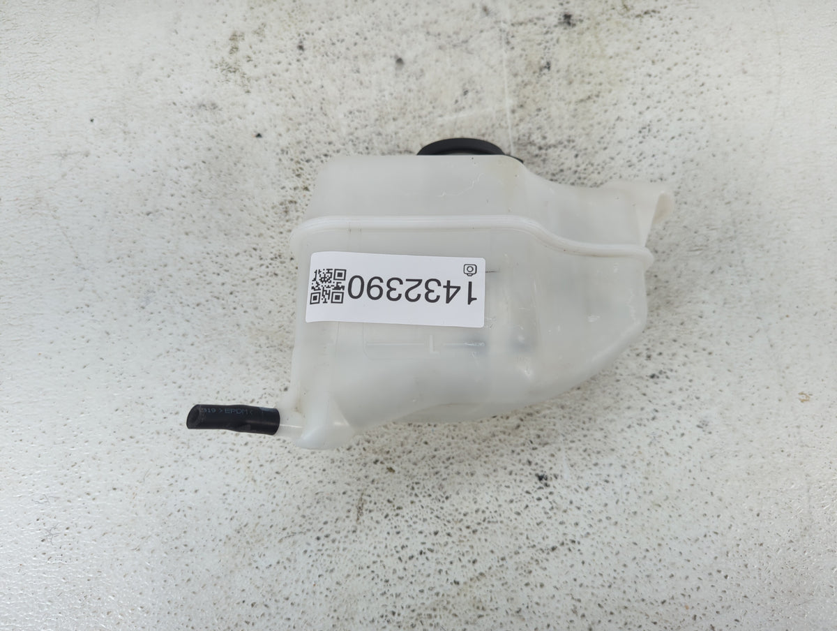 2014-2020 Kia Sorento Radiator Coolant Overflow Expansion Tank Bottle 1432390 - Oemusedautoparts1.com