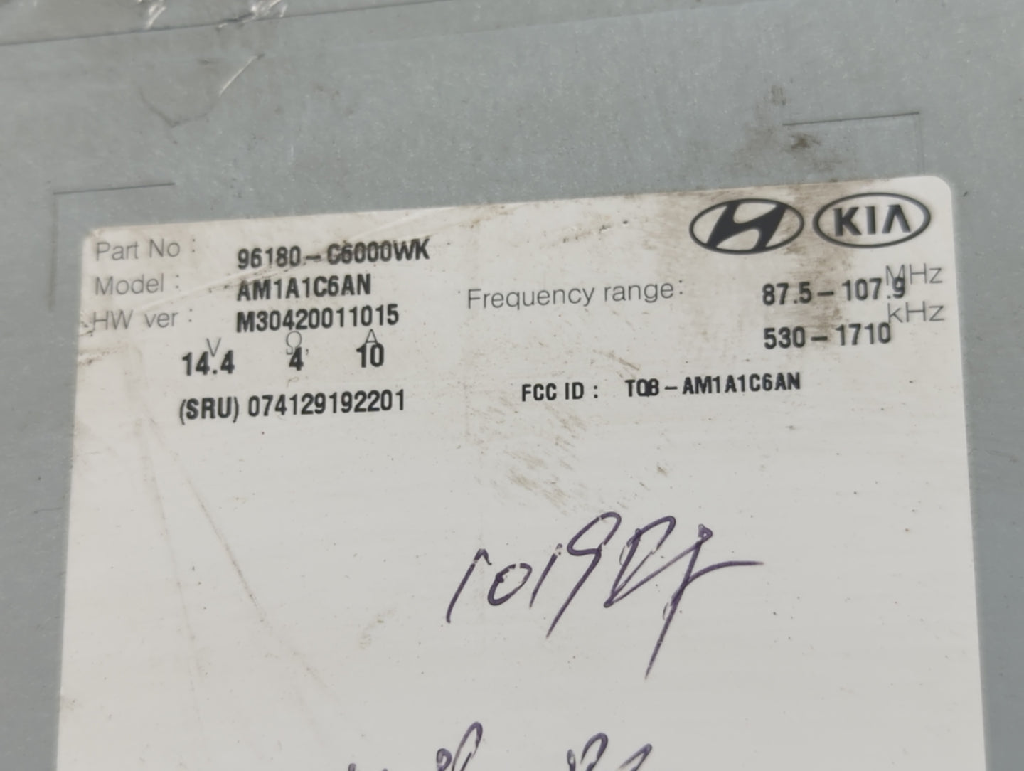2016-2018 Kia Sorento Radio AM FM Cd Player Receiver Replacement P/N:96180-C6000WK Fits Fits 2016 2017 2018 OEM Used Auto Pa