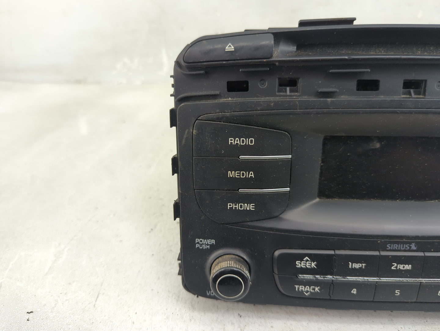 2016-2018 Kia Sorento Radio AM FM Cd Player Receiver Replacement P/N:96170-C6000WK Fits Fits 2016 2017 2018 OEM Used Auto Pa