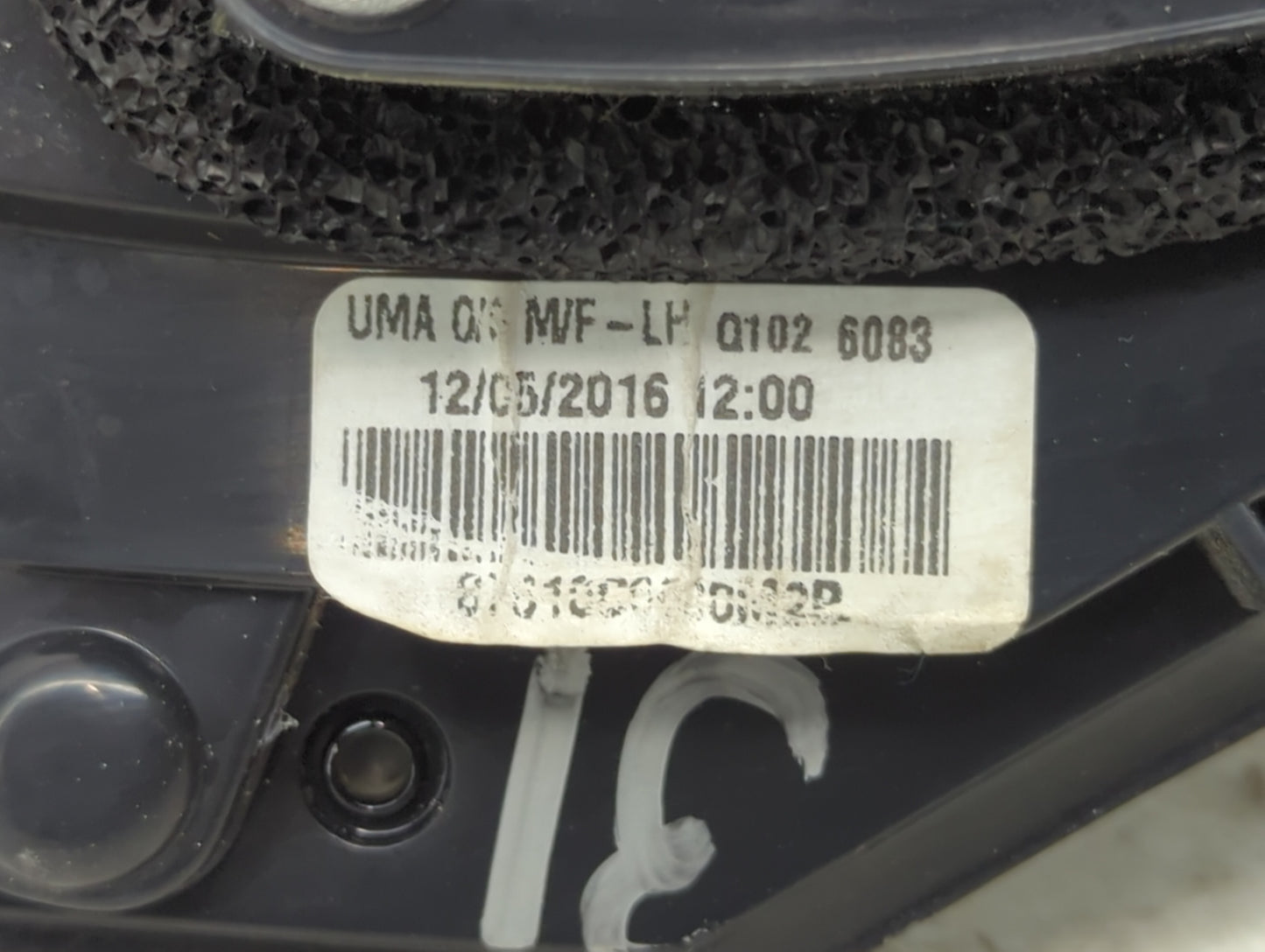 2016-2020 Kia Sorento Driver Side View Mirror - Left Door Mirror OEM Used - Oemusedautoparts1.com
