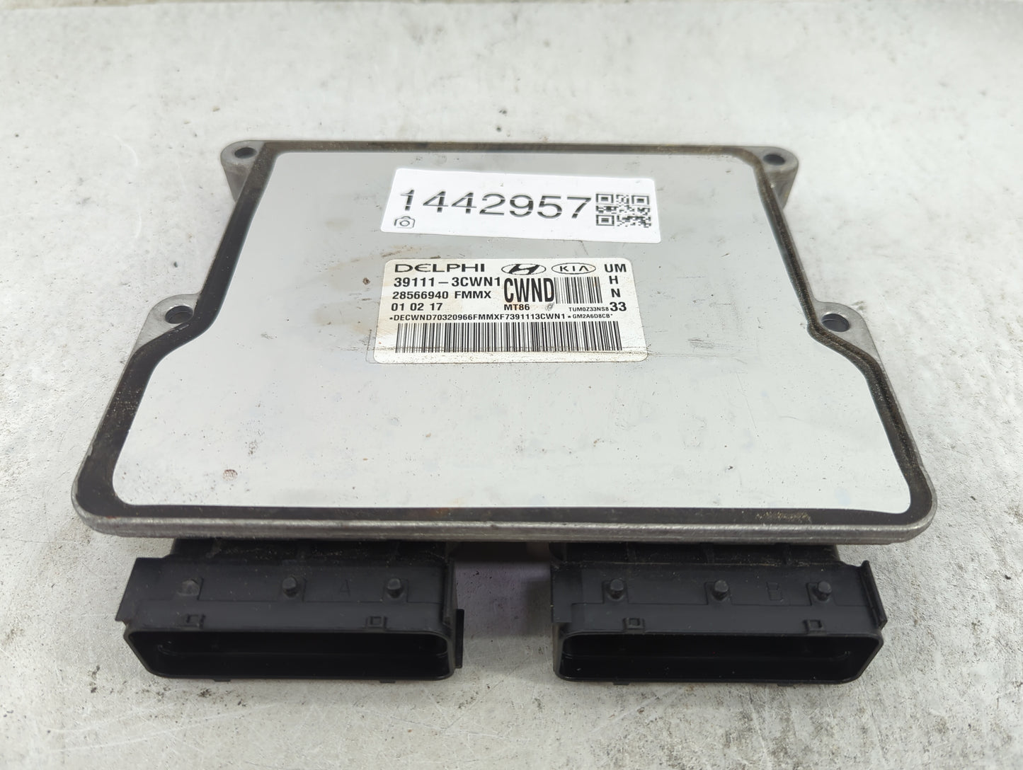 2016-2017 Kia Sorento PCM Engine Control Computer ECU ECM PCU OEM P/N:39111-3CWN1 28566940 Fits Fits 2016 2017 OEM Used Auto
