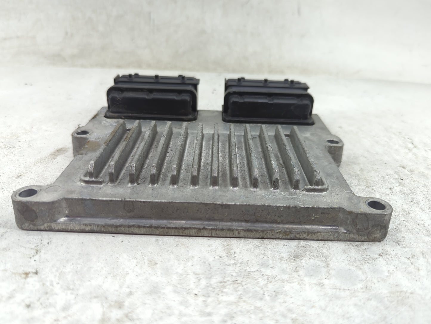 2016-2017 Kia Sorento PCM Engine Control Computer ECU ECM PCU OEM P/N:39111-3CWN1 28566940 Fits Fits 2016 2017 OEM Used Auto