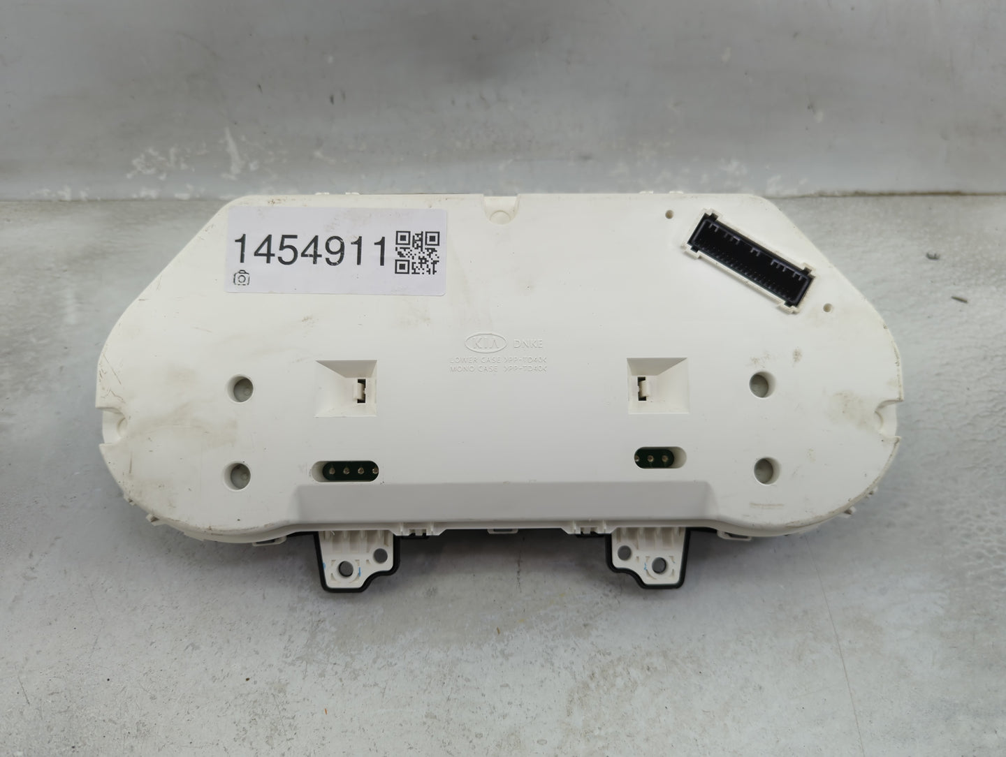 2016-2018 Kia Sorento Instrument Cluster Speedometer Gauges P/N:94001-C6000 TN157570-2016 Miles: Fits Fits 2016 2017 2018 OE