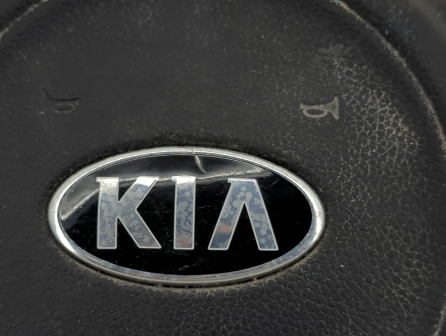 2016-2018 Kia Sorento Air Bag Driver Left Steering Wheel Mounted 1458562 - Oemusedautoparts1.com