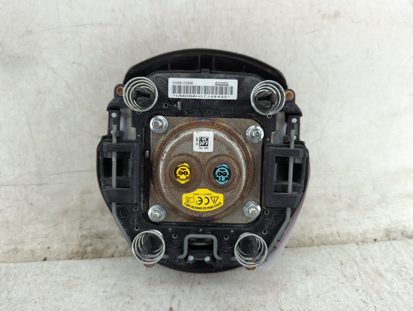 2016-2018 Kia Sorento Air Bag Driver Left Steering Wheel Mounted 1458562 - Oemusedautoparts1.com