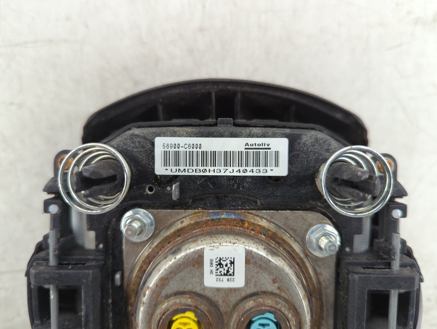 2016-2018 Kia Sorento Air Bag Driver Left Steering Wheel Mounted 1458562 - Oemusedautoparts1.com