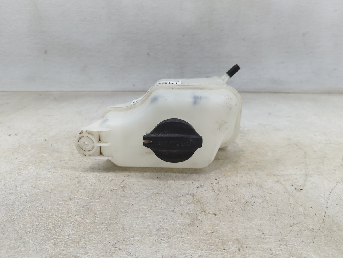 2014-2020 Kia Sorento Radiator Coolant Overflow Expansion Tank Bottle 1460063 - Oemusedautoparts1.com
