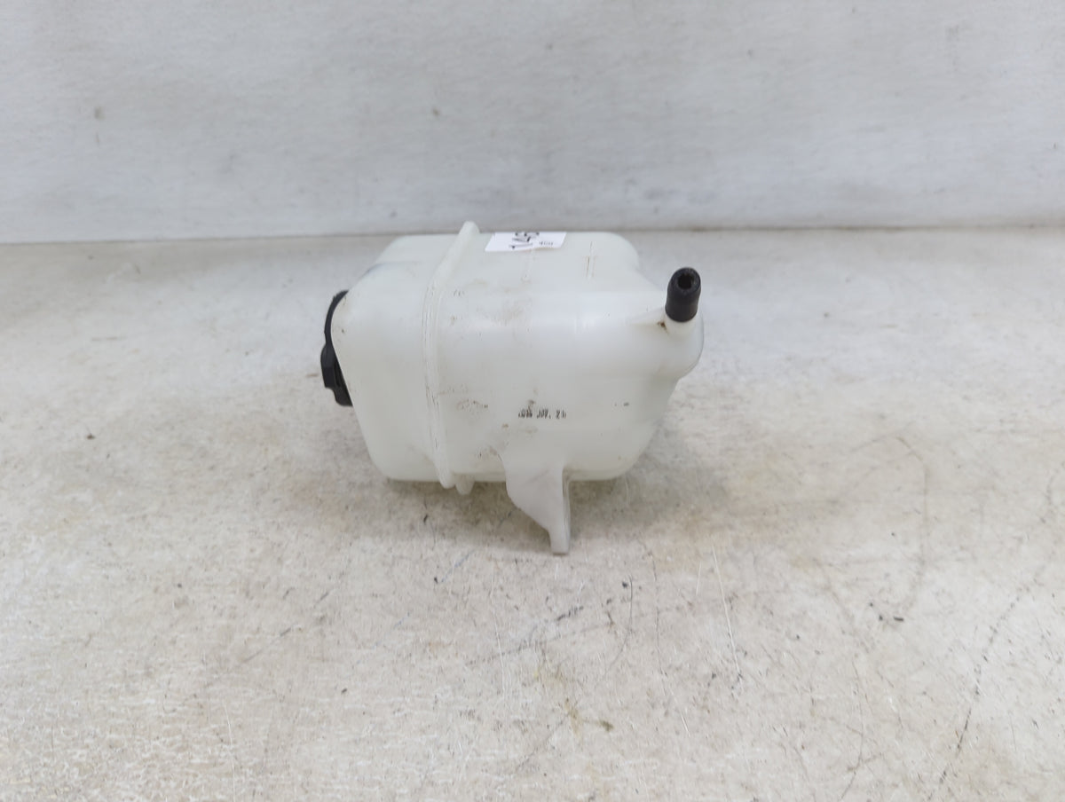 2014-2020 Kia Sorento Radiator Coolant Overflow Expansion Tank Bottle 1460063 - Oemusedautoparts1.com