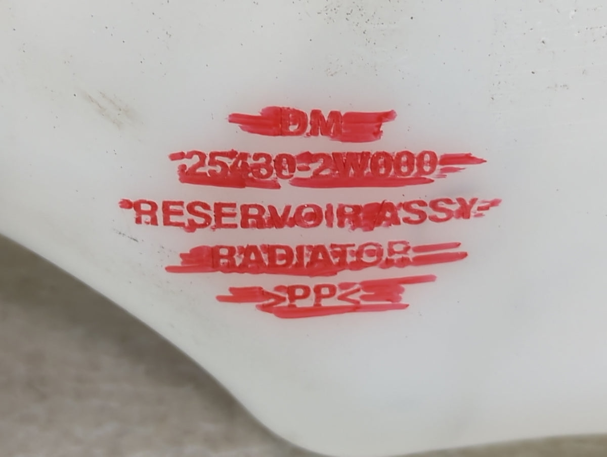 2014-2020 Kia Sorento Radiator Coolant Overflow Expansion Tank Bottle 1460063 - Oemusedautoparts1.com