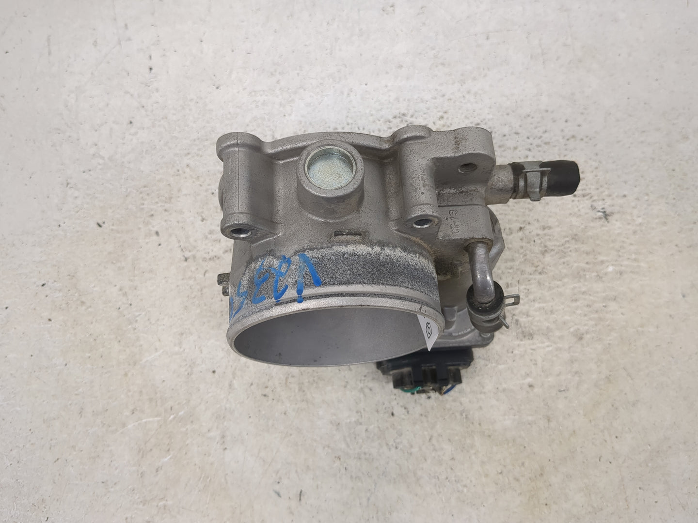 2014-2018 Kia Sorento Throttle Body P/N:35100-3CAA0 Fits Fits 2012 2013 2014 2015 2016 2017 2018 OEM Used Auto Parts - Oemus