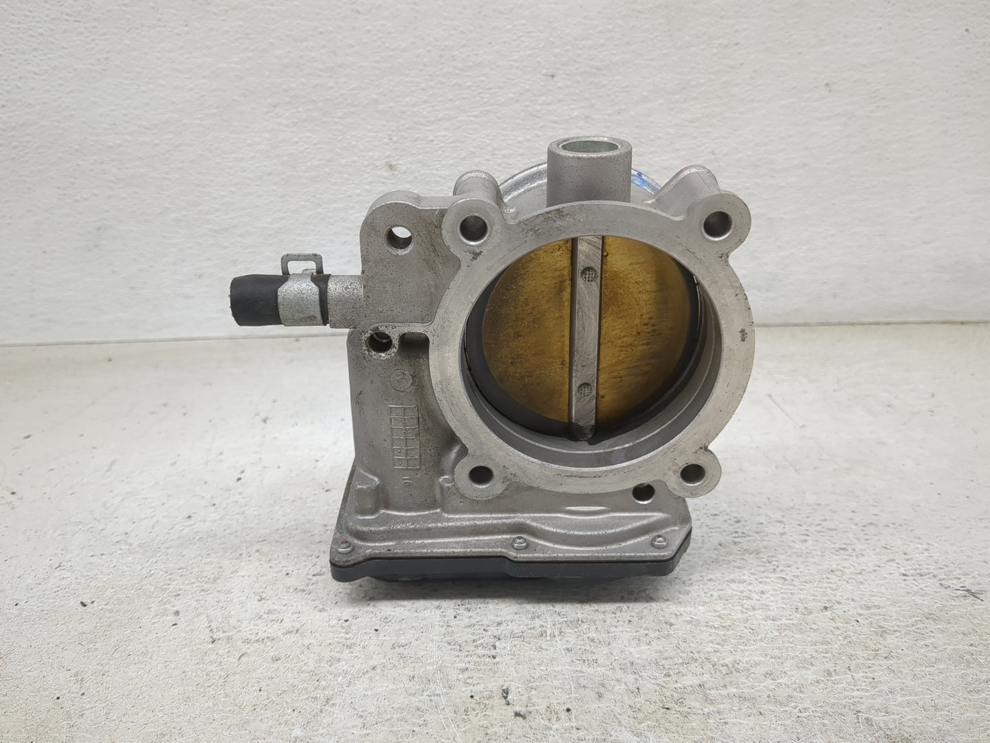 2014-2018 Kia Sorento Throttle Body P/N:35100-3CAA0 Fits Fits 2012 2013 2014 2015 2016 2017 2018 OEM Used Auto Parts - Oemus