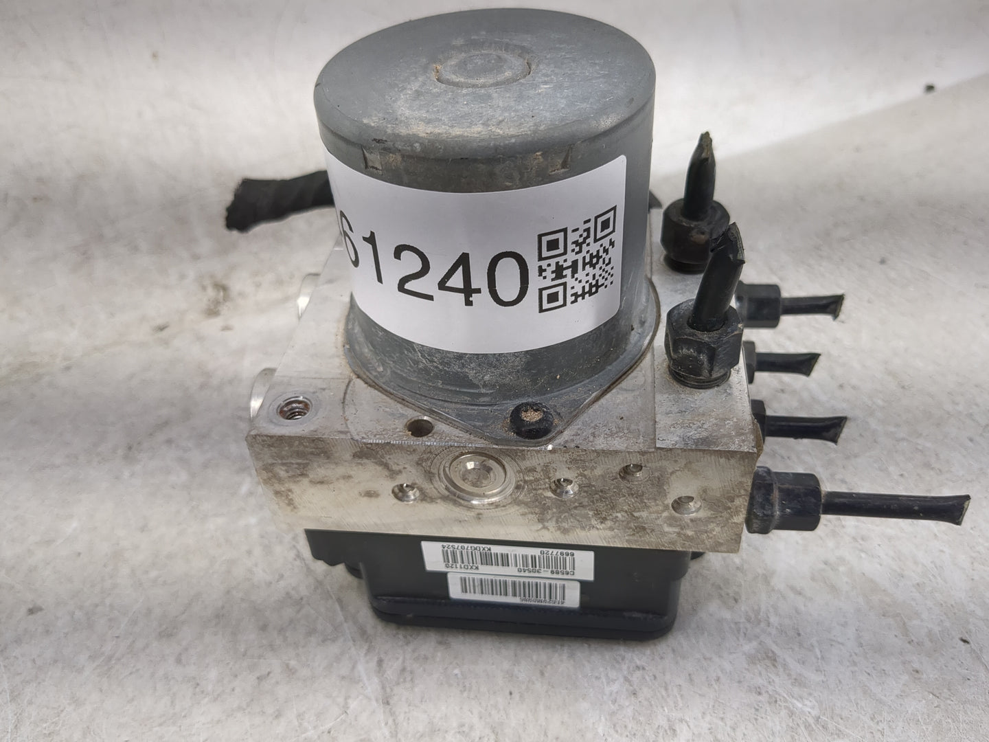 2016-2018 Kia Sorento ABS Pump Control Module Replacement P/N:58900-C6800 Fits Fits 2016 2017 2018 OEM Used Auto Parts - Oem