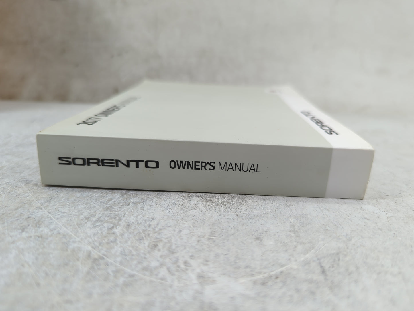 2017 Kia Sorento Owners Manual Book Guide P/N:HXG5-EU68D OEM Used Auto Parts - Oemusedautoparts1.com