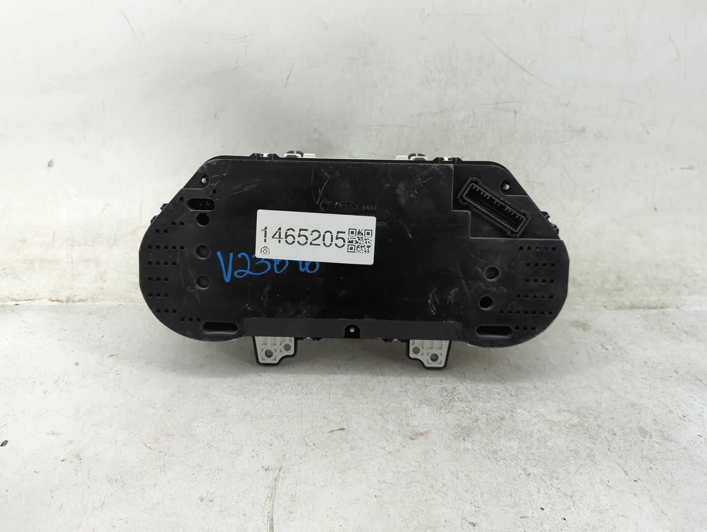 2016-2018 Kia Sorento Instrument Cluster Speedometer Gauges P/N:94011-C6180 TN157580-68411H Miles: Fits Fits 2016 2017 2018 
