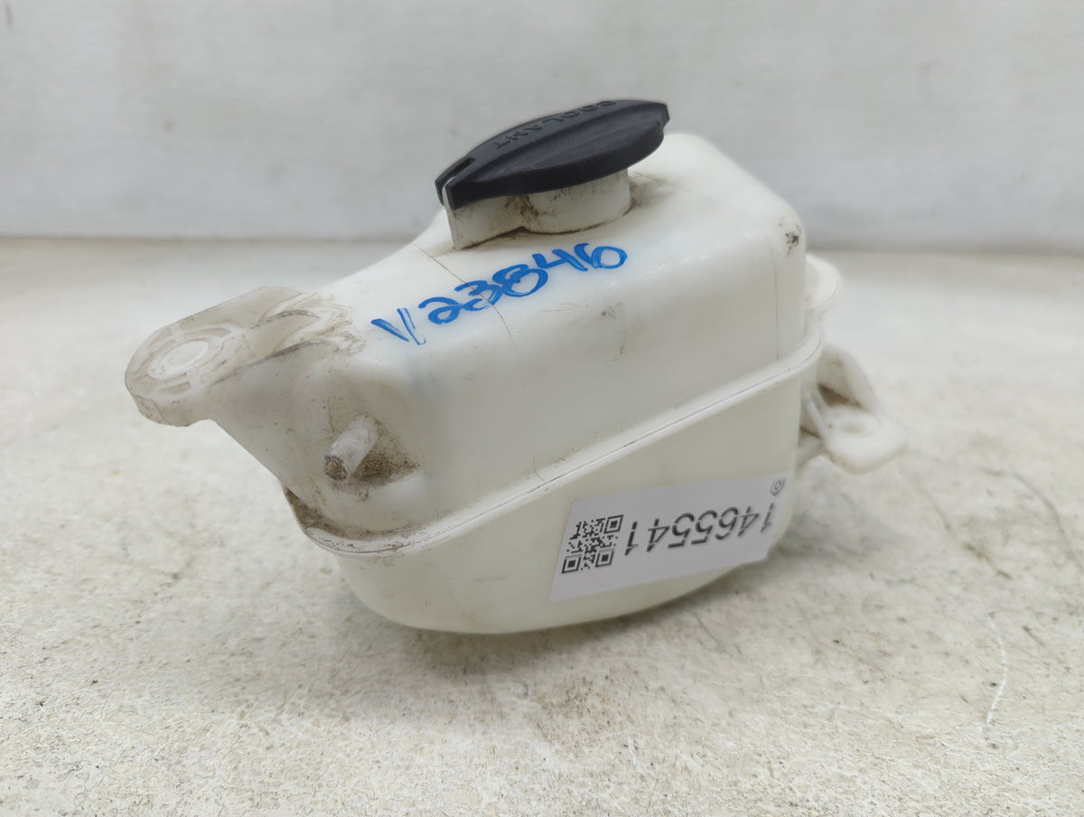 2014-2020 Kia Sorento Radiator Coolant Overflow Expansion Tank Bottle 1465541 - Oemusedautoparts1.com