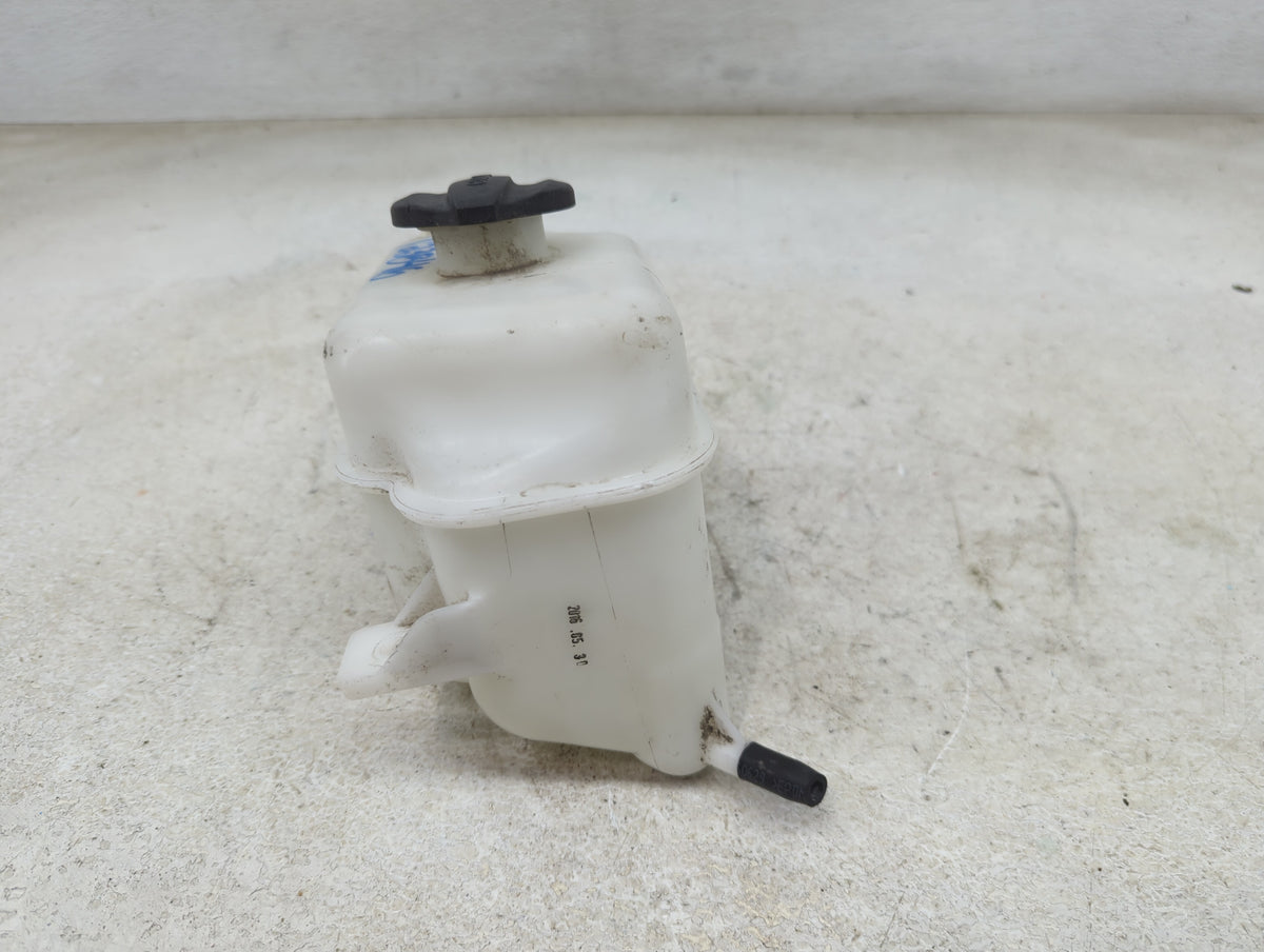 2014-2020 Kia Sorento Radiator Coolant Overflow Expansion Tank Bottle 1465541 - Oemusedautoparts1.com