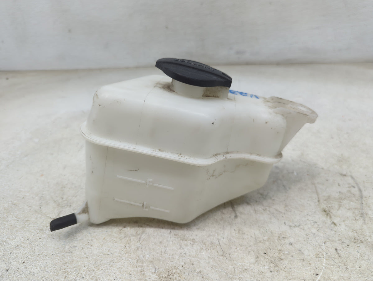 2014-2020 Kia Sorento Radiator Coolant Overflow Expansion Tank Bottle 1465541 - Oemusedautoparts1.com