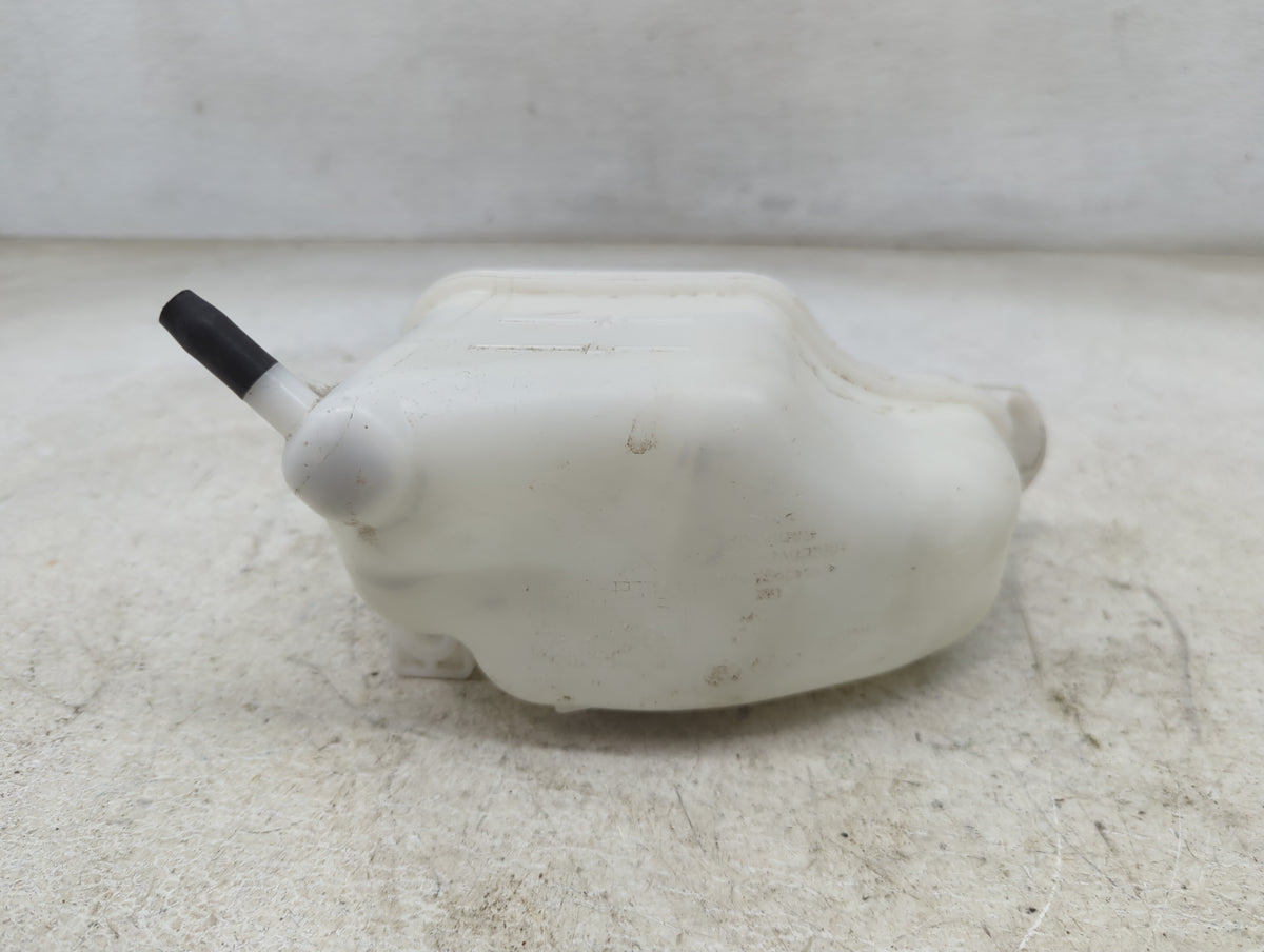 2014-2020 Kia Sorento Radiator Coolant Overflow Expansion Tank Bottle 1465541 - Oemusedautoparts1.com