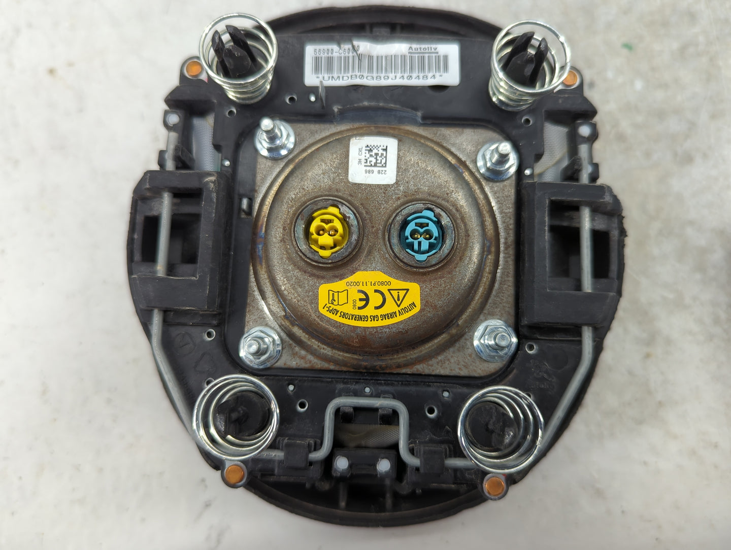 2016-2018 Kia Sorento Air Bag Driver Left Steering Wheel Mounted P/N:56900-C6000 Fits Fits 2016 2017 2018 OEM Used Auto Part