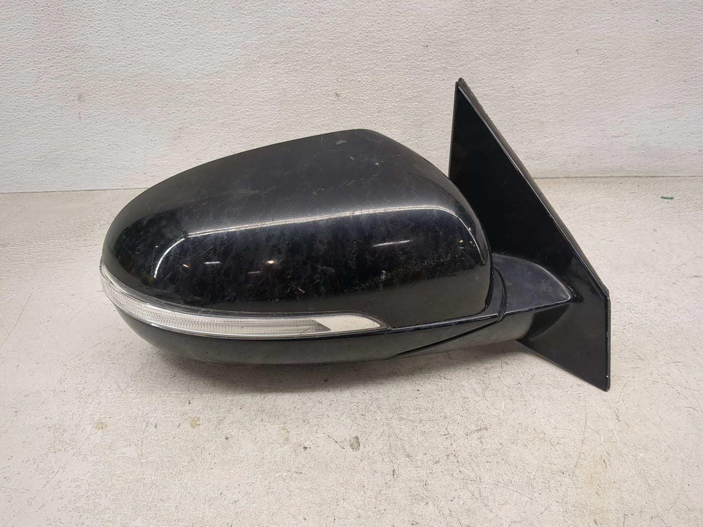 2016-2020 Kia Sorento Passenger Side View Mirror - Right Door Mirror OEM Used - Oemusedautoparts1.com