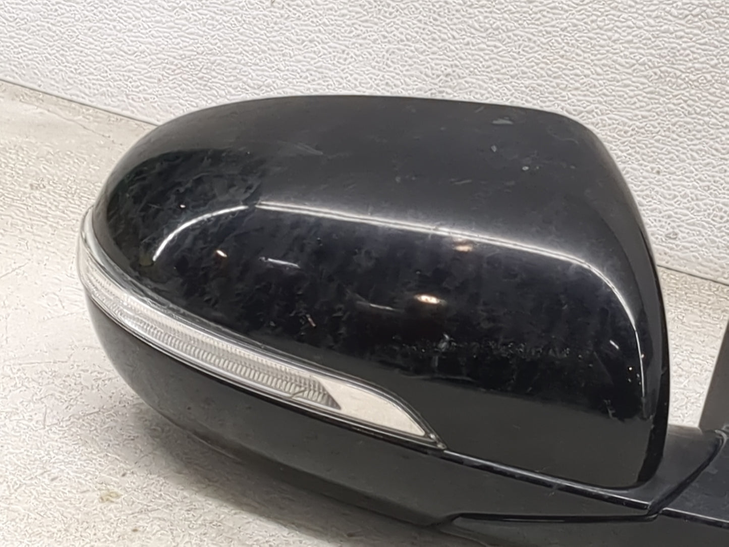 2016-2020 Kia Sorento Passenger Side View Mirror - Right Door Mirror OEM Used - Oemusedautoparts1.com