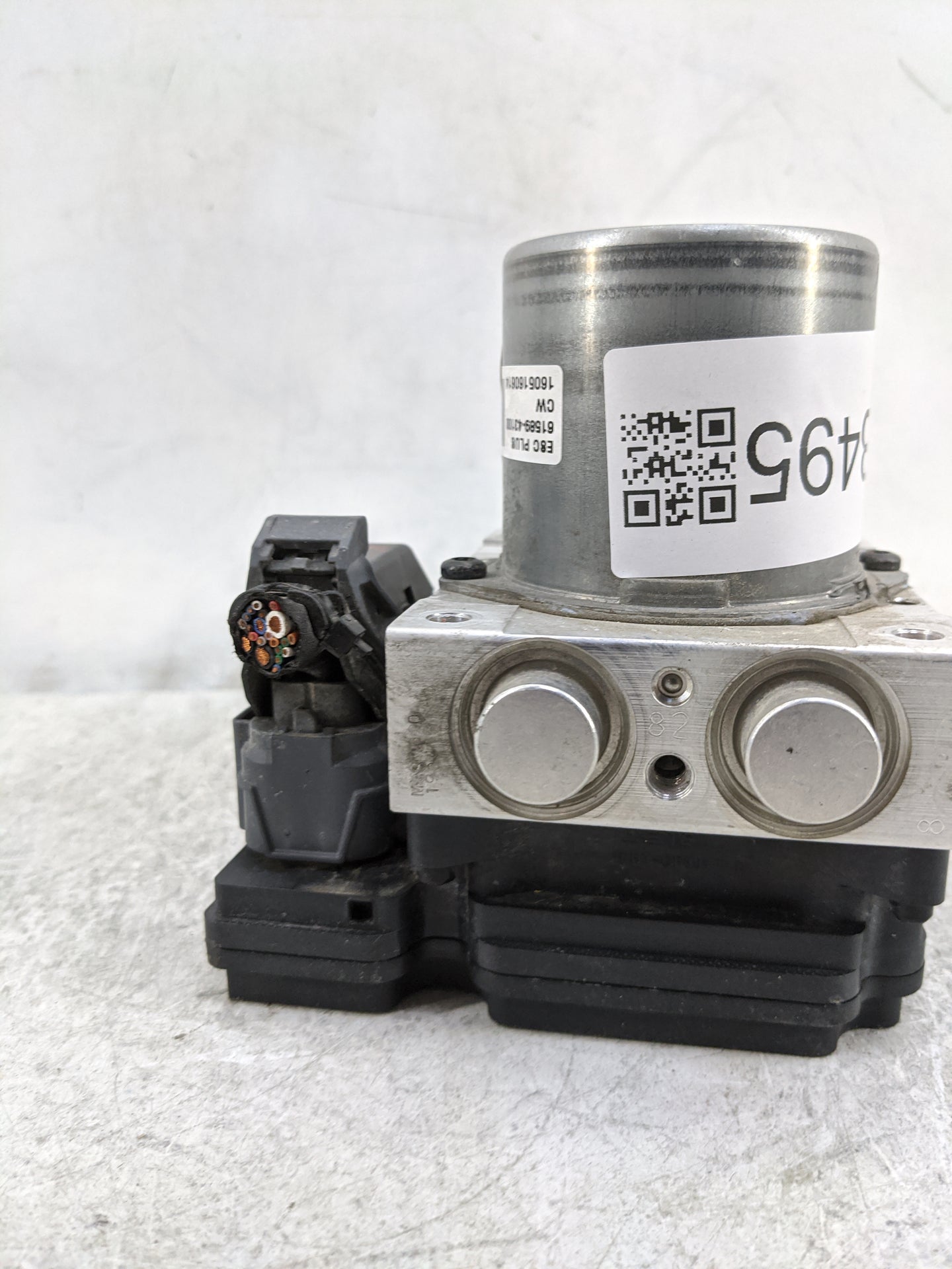 2016-2018 Kia Sorento ABS Pump Control Module Replacement P/N:58900-C6900 61589-43100, C6589-30700 Fits Fits 2016 2017 2018 