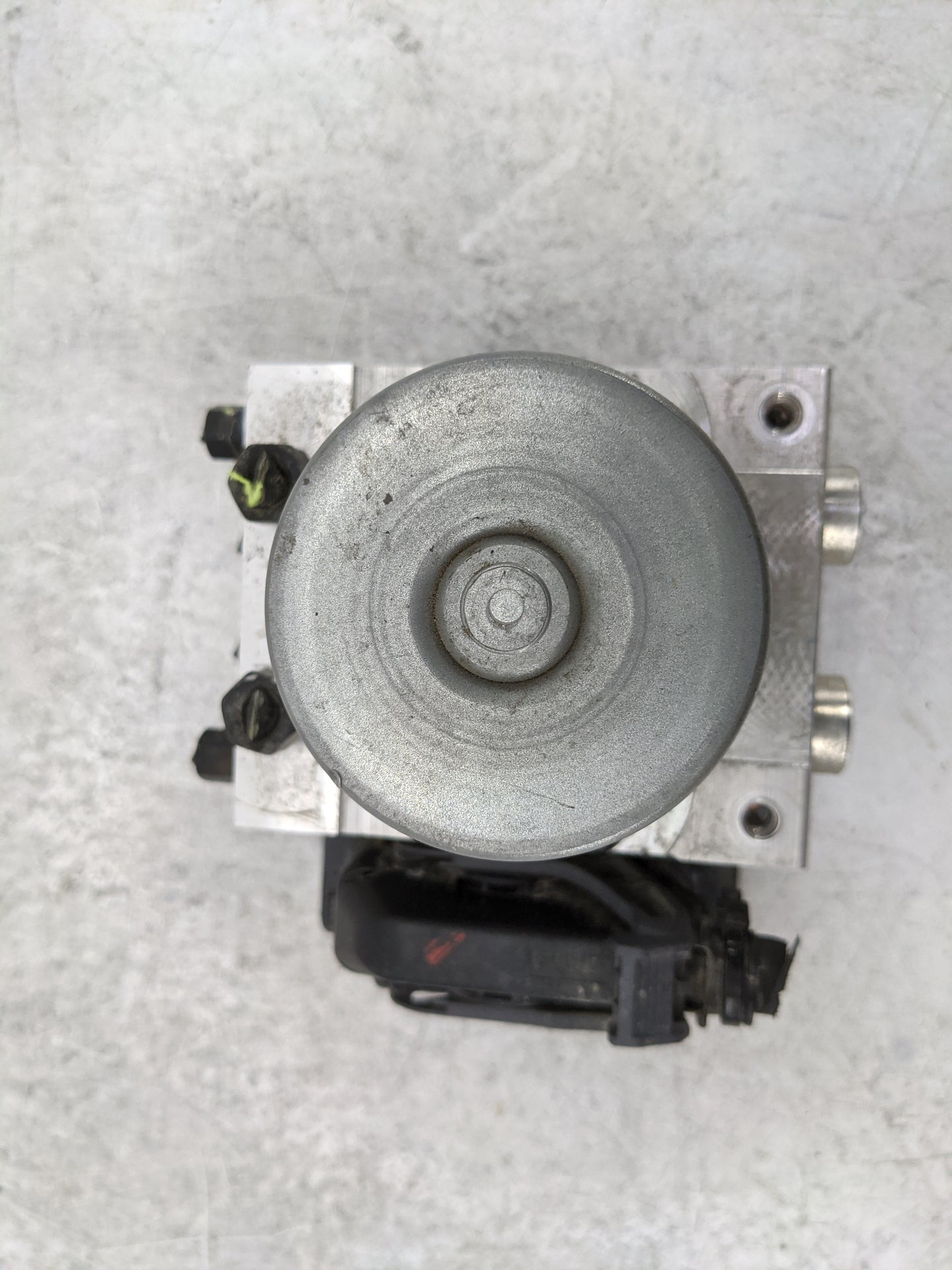 2016-2018 Kia Sorento ABS Pump Control Module Replacement P/N:58900-C6900 61589-43100, C6589-30700 Fits Fits 2016 2017 2018 