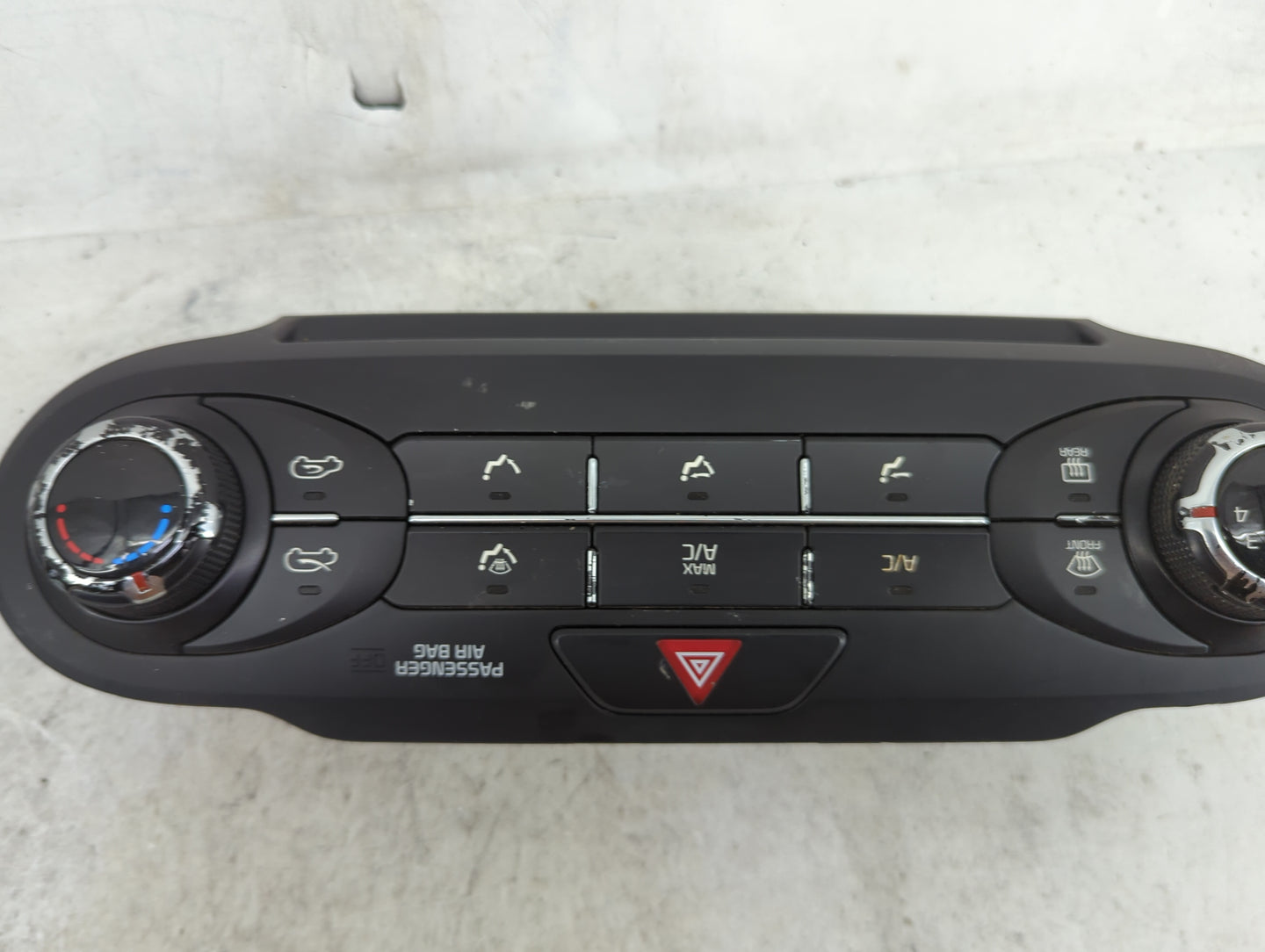 2017-2018 Kia Sorento Climate Control Module Temperature AC/Heater Replacement Fits Fits 2017 2018 OEM Used Auto Parts - Oem