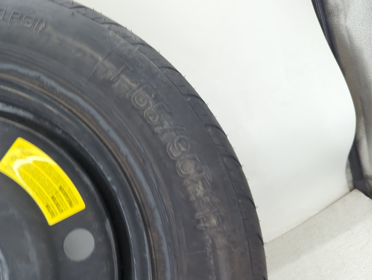 2011-2020 Kia Sorento Spare Donut Tire Wheel Rim Oem 1486978 - Oemusedautoparts1.com